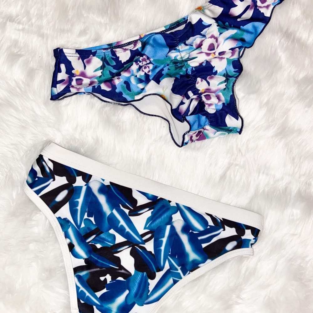 SheIn bikini bottom bundle - Picture 2 of 3